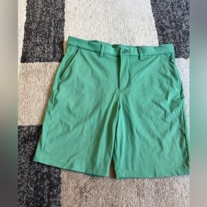 Graham Luxe Trace Golf Men’s Bottle Green shorts - size 36